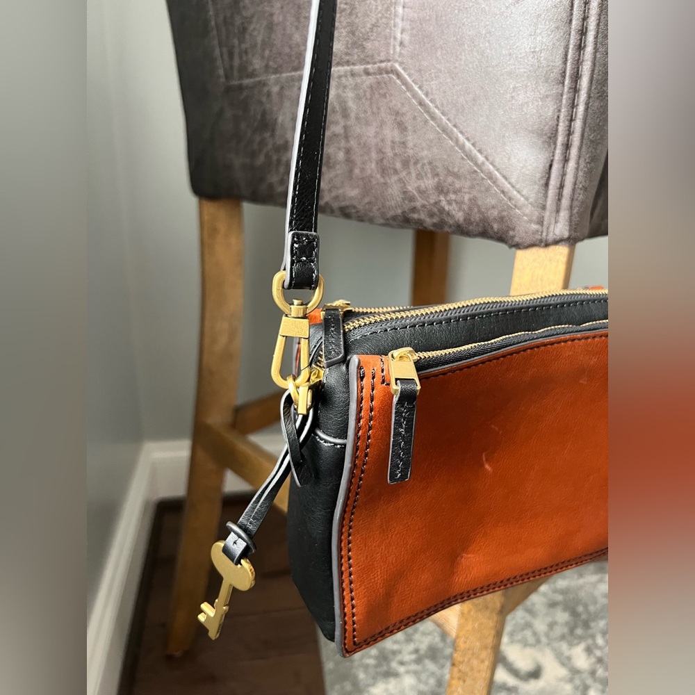 Fossil Campbell Leather Crossbody Bag - Picture 6 of 11